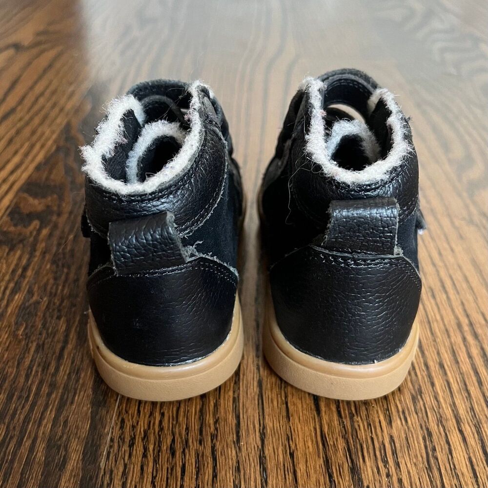 UGG Toddler Rennon Boots (US 7) - Picture 4 of 7